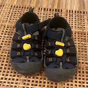 Keen Newport H2 Toddler Size 8
